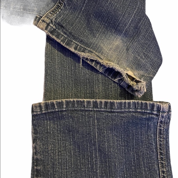 Skinny Wide-Bottom GUESS Jeans - Picture 4 of 5